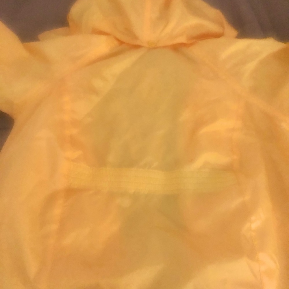 Child’s raincoat - Picture 8 of 9